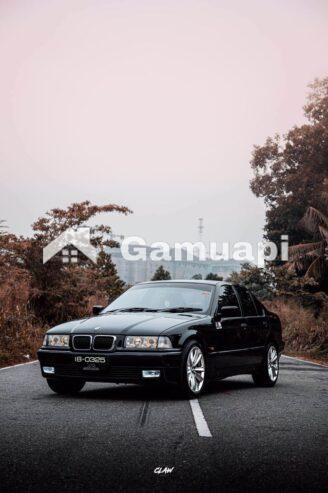 BMW E36 320i